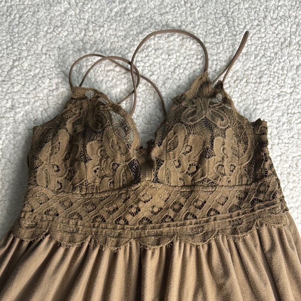 Zenana Outfitters Tan Lace Midi Dress With Lace Top - Picture 3 of 5